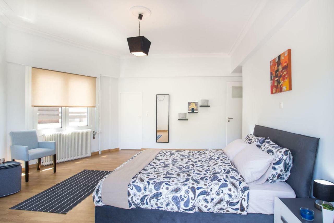 Ideally Located Flat ★ Close To Everything Apartment Athena Bagian luar foto